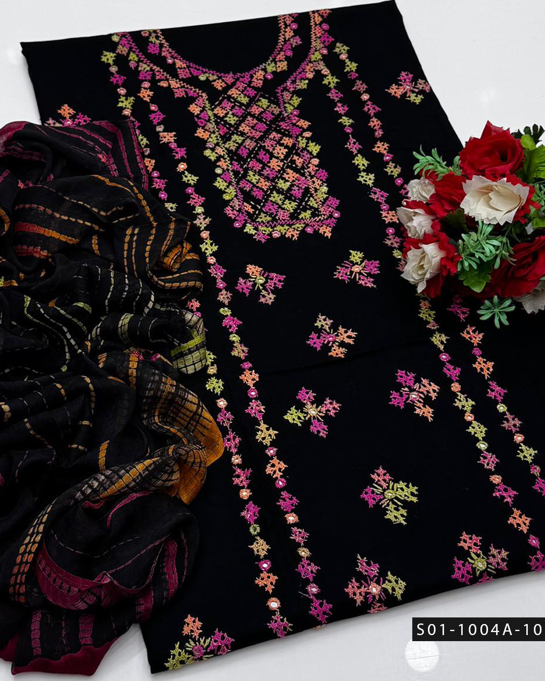3PC Handmade GulAhmed Lawn Dress with Kacha Pakka Tanka & Tarkashi Embroidery